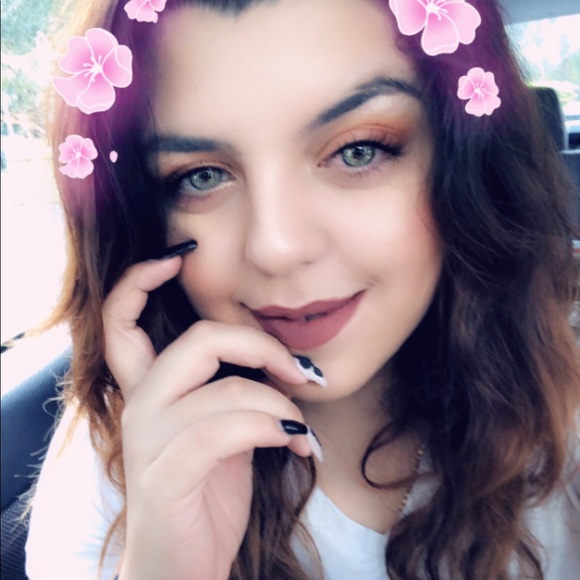 Meet your Posh Ambassador, Jessiee. - Picture 4 of 8